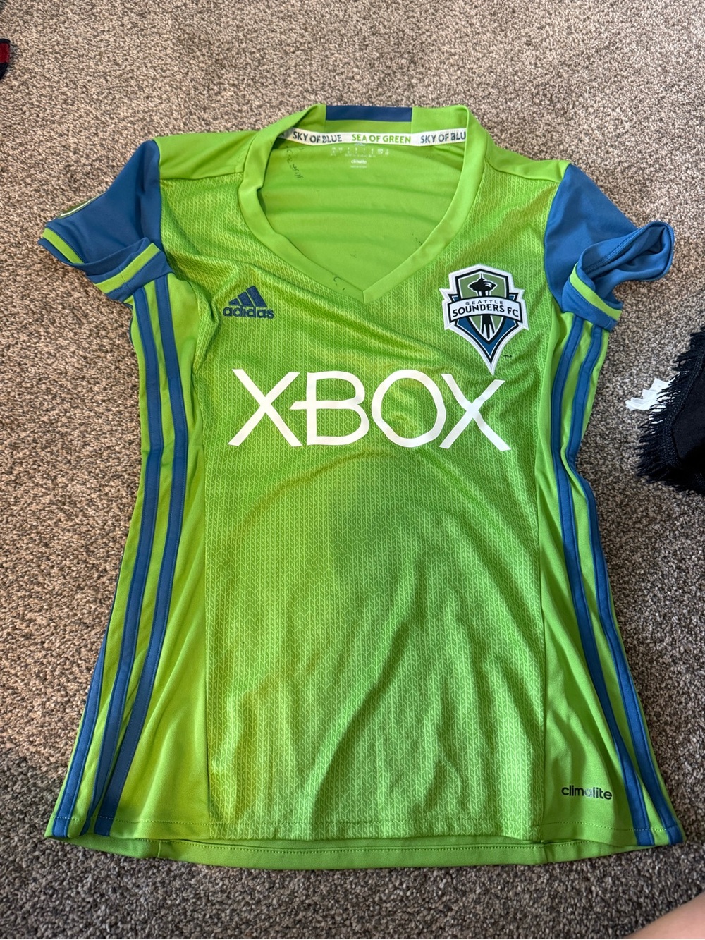 Seattle Sounders Soccer Jersey. Green Women's Small. Short Sleeve. XBOX Logo
